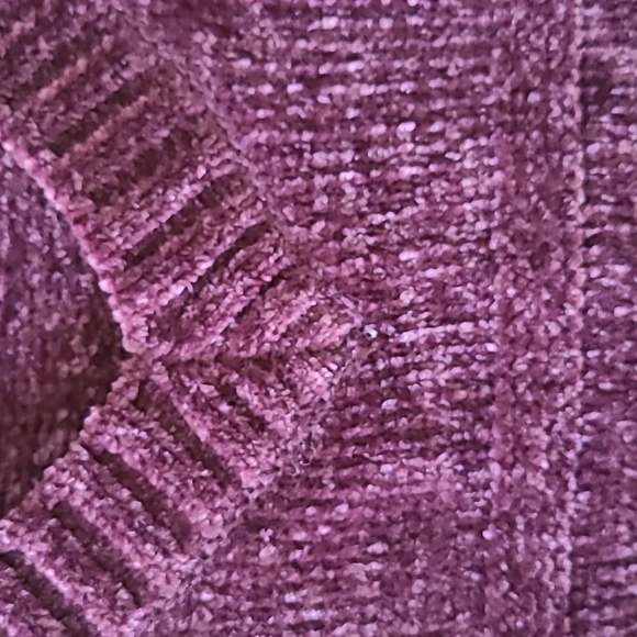 SO BRAND WOMENS JUNIOR CHENILLE PLUM V-NECK PULLOVER SWEATER SIZE MEDIUM - Picture 8 of 16